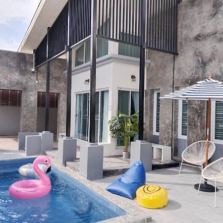 Nadda Pool Villa Ranong Ban Bang Rin Exterior foto